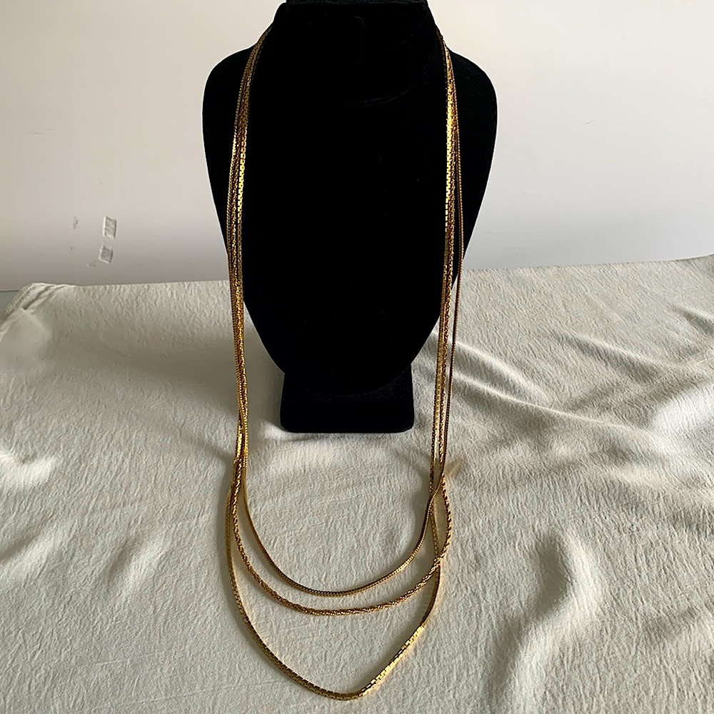 Beautiful Vintage Monet 3 Strands Gold Tone Necklace.